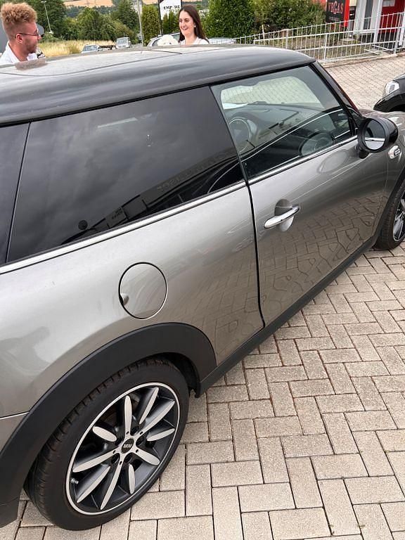Gebraucht Mini Cooper 102 PS (75 kW) 2019 Schwarz Kleinwagen