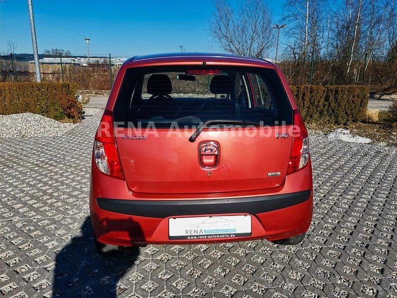 Gebraucht Hyundai i10 77 PS (56 kW) 2009 Rot Kleinwagen