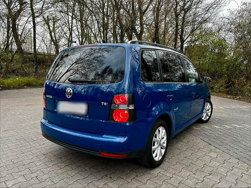 Gebraucht VW Touran 140 PS (102 kW) 2009 Blau Van / Kleinbus