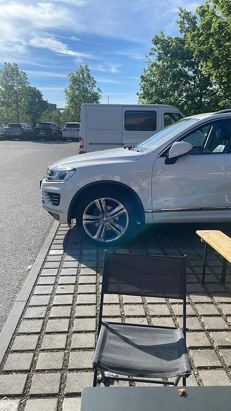 Gebraucht VW Touareg R-line 262 PS (192 kW) 2015 Weiß SUV