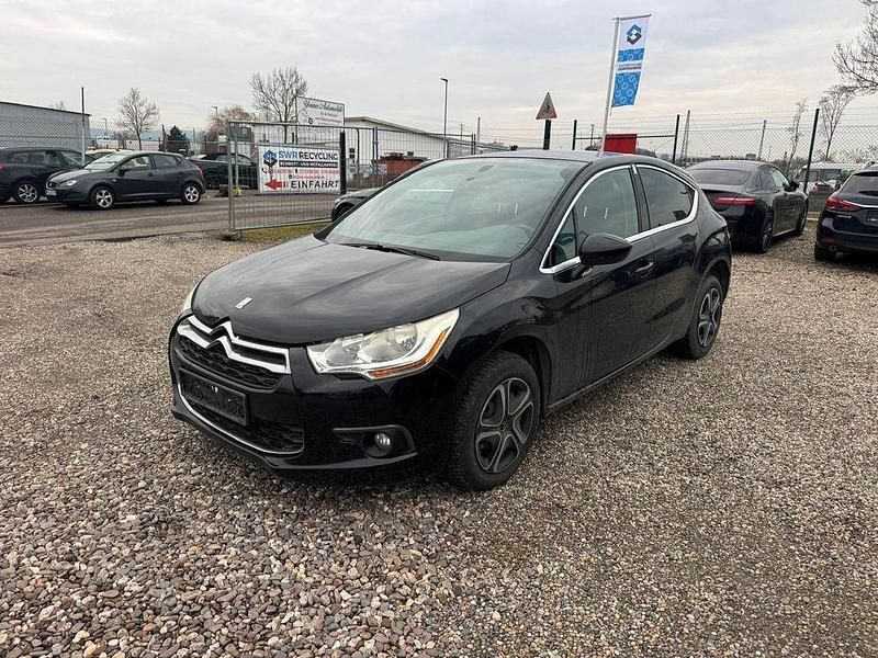 Gebraucht Citroën DS4 Chic 111 PS (81 kW) 2012 Schwarz Kleinwagen