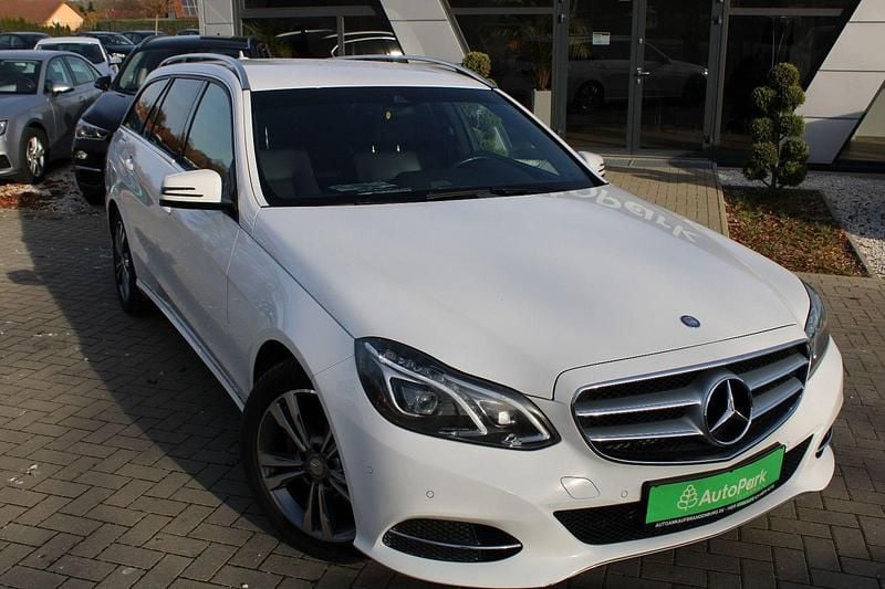 Gebraucht Mercedes E200 184 PS (135 kW) 2016 Weiß Kombi