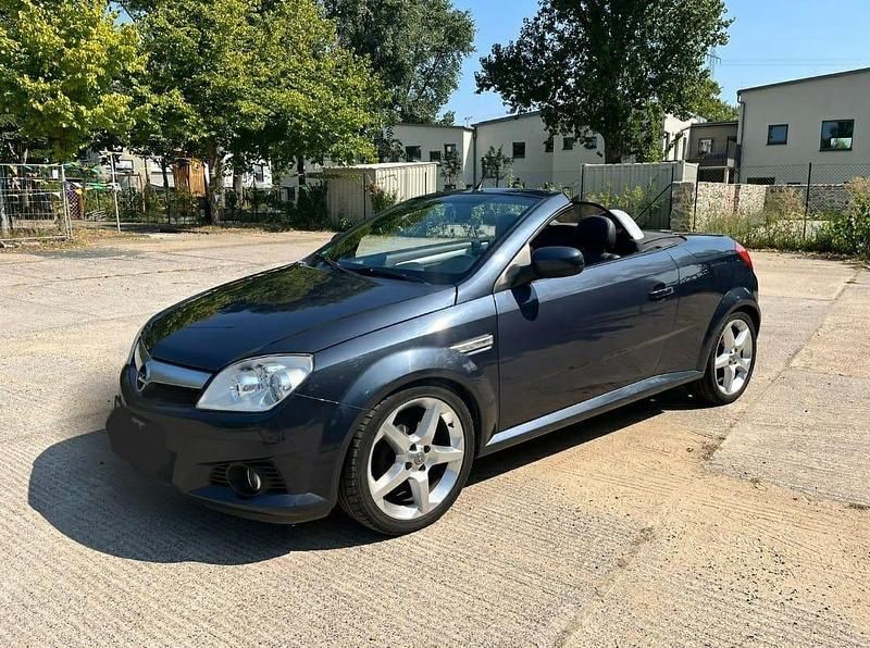 Blau Gebraucht 2006 Opel Tigra Cabrio | 2.150 € (Fairer Preis) - Bild 1/4