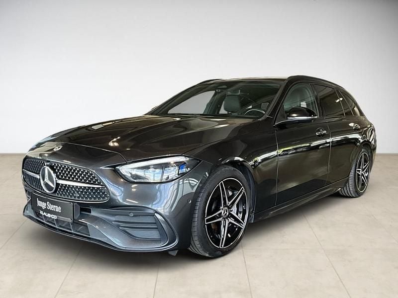 Grau Gebraucht 2022 Mercedes C300 AMG Kombi | 37.330 € (Teuer) - Bild 1/4