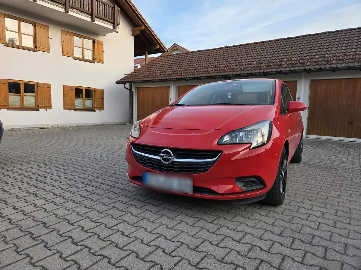 Second-hand Opel Corsa Edition 90 CP (66 kW) 2016 Roșu Hatchback