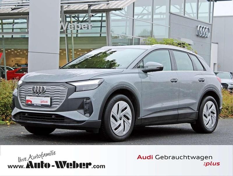 Grau Gebraucht 2022 Audi Q4 e-tron Basis SUV | 24.980 € (Fairer Preis) - Bild 1/4