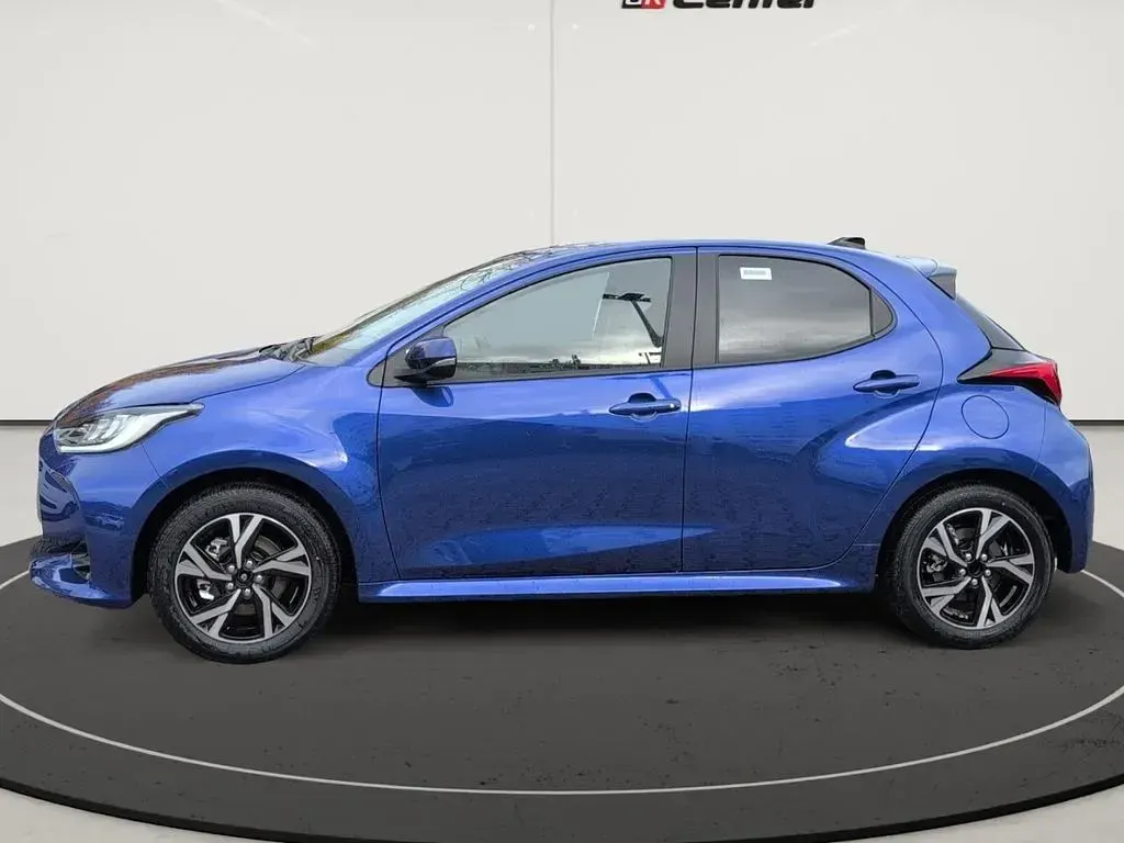 Neu Toyota Yaris 117 PS (86 kW) 2026 Juniper blue Kleinwagen