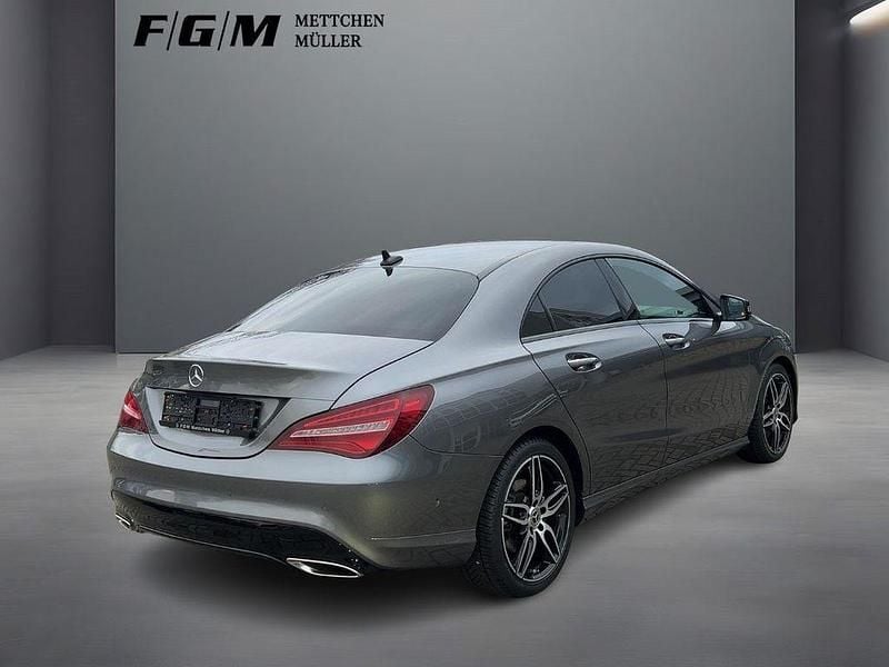 Gebraucht Mercedes CLA250 Urban 211 PS (155 kW) 2018 Mountaingrau Limousine