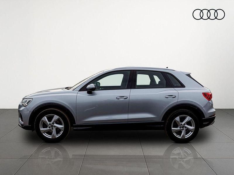 Gebraucht Audi Q3 Ambiente 150 PS (110 kW) 2021 Florettsilber metallic SUV