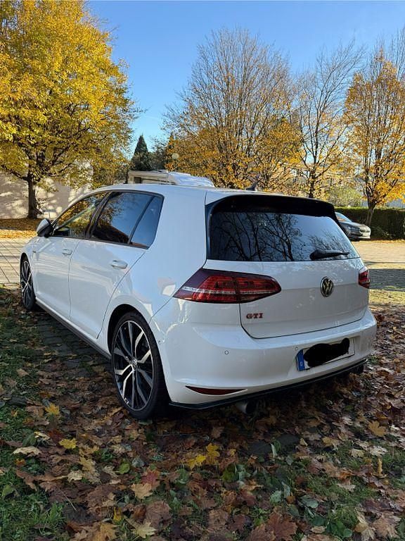 Gebraucht VW Golf VII GTI 230 PS (169 kW) 2016 Weiß Limousine