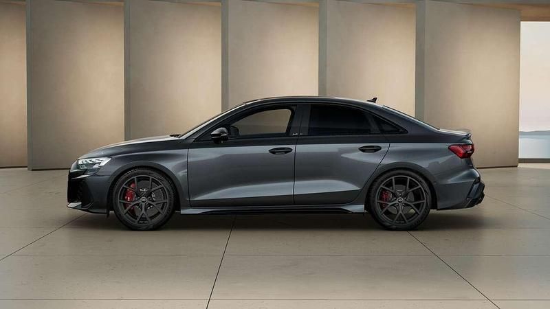 Neu Audi RS3 Sport 400 PS (294 kW) 2025 Daytonagrau perleffekt Limousine