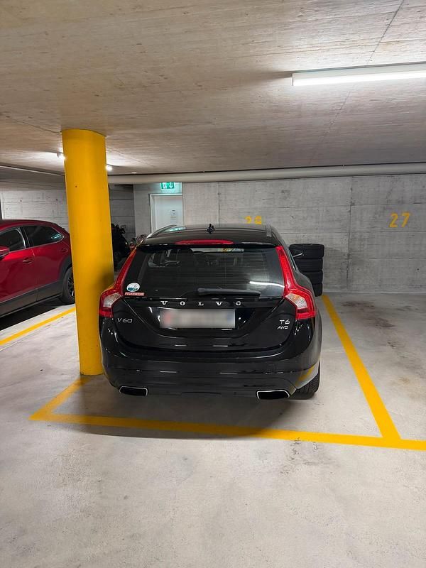 Gebraucht Volvo V60 Summum 304 PS (223 kW) 2014 Schwarz Kombi