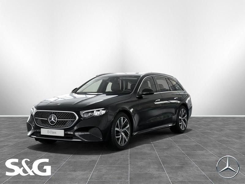 Gebraucht Mercedes E300 Avantgarde 204 PS (150 kW) 2024 Metalliclack obsidianschwarz met Kombi