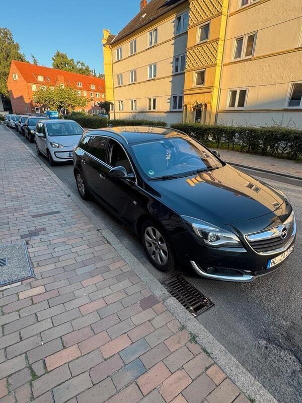 Schwarz Gebraucht 2016 Opel Insignia Kombi | 9.500 € - Bild 1/4