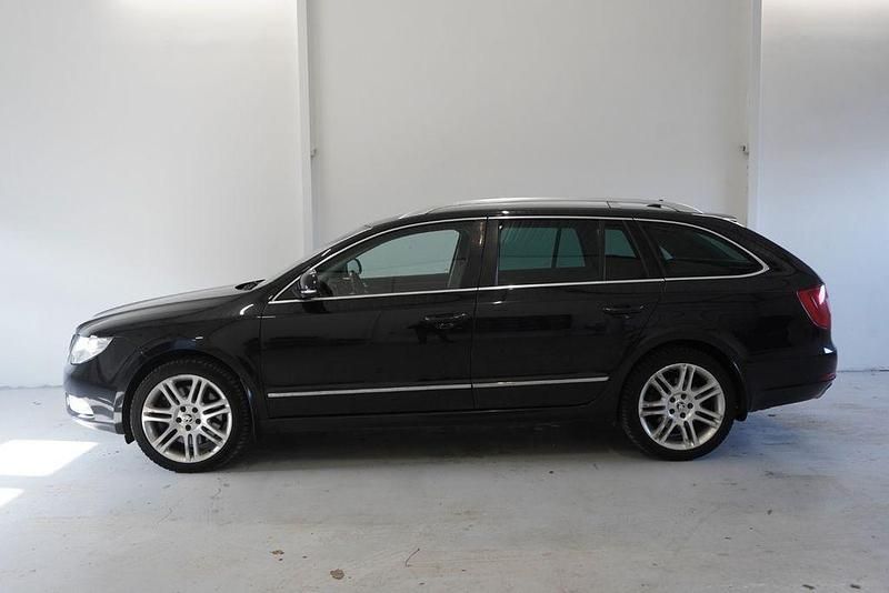 Gebraucht Skoda Superb Elegance 260 PS (191 kW) 2012 Schwarz Limousine