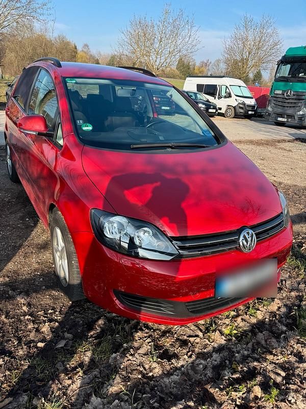 Gebraucht VW Golf VI 80 PS (58 kW) 2009 Rot Kleinwagen