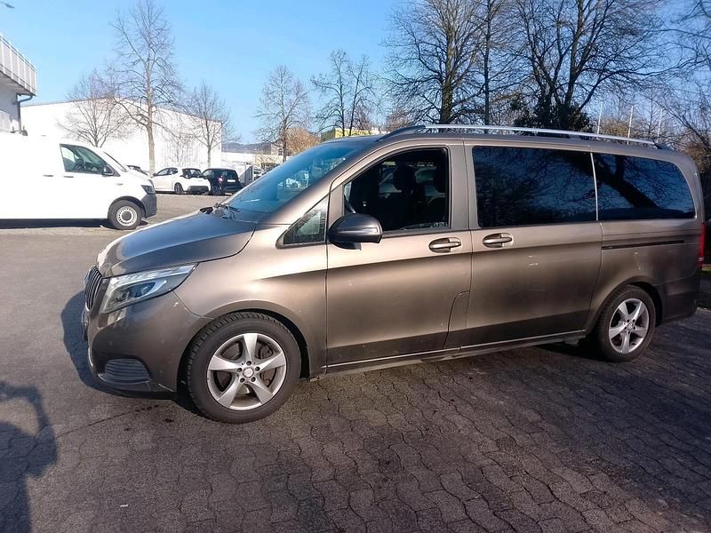 Gebraucht Mercedes V250 190 PS (139 kW) 2014 Braun Van / Kleinbus