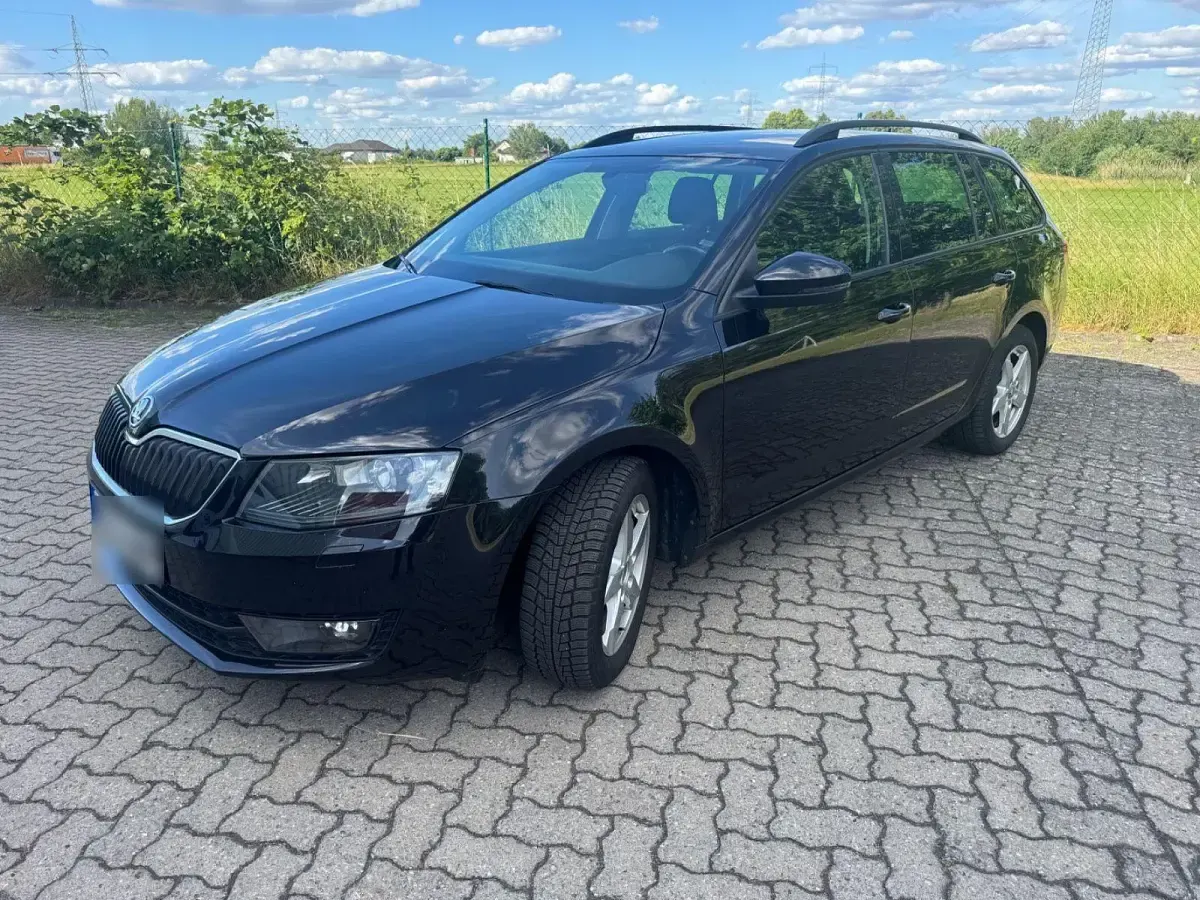Gebraucht Skoda Octavia Ambition 110 PS (80 kW) 2017 Schwarz Kombi