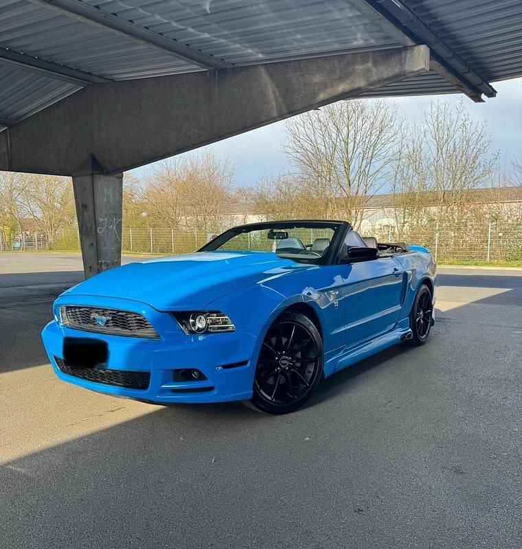 Blau Gebraucht 2014 Ford Mustang Cabrio | 20.500 € - Bild 1/4