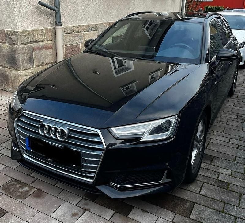 Gebraucht Audi A4 Black Edition 150 PS (110 kW) 2019 Schwarz Kombi