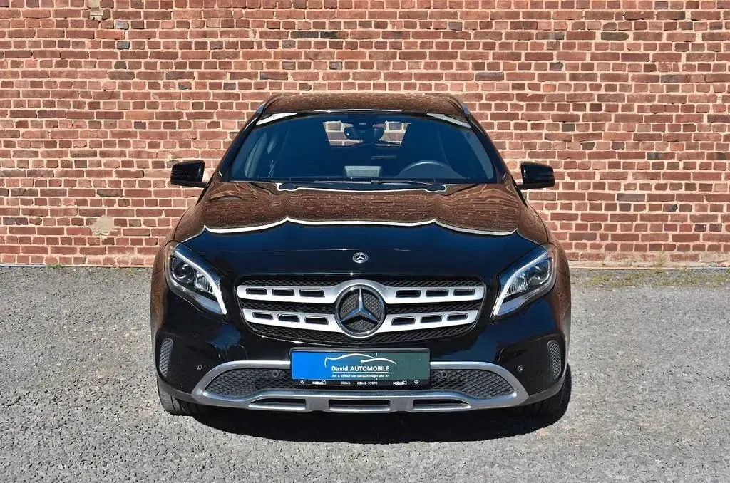 Używany Mercedes GLA180 122 KM (89 kW) 2017 Czarny SUV