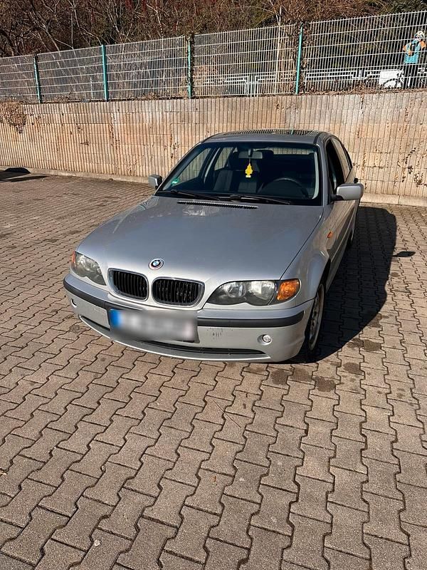 Gebraucht BMW 318 116 PS (85 kW) 2002 Silber Limousine