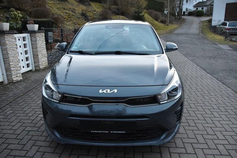 Gebraucht Kia Rio Vision 84 PS (61 kW) 2021 Grau Limousine
