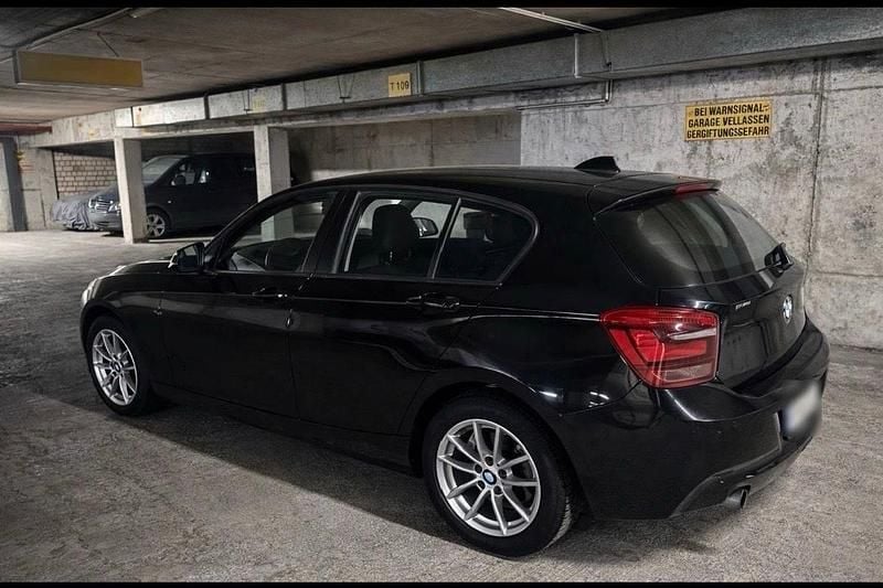 Gebraucht BMW 116 116 PS (85 kW) 2015 Schwarz Kleinwagen