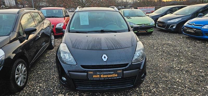 Gebraucht Renault Clio II Dynamique 101 PS (74 kW) 2011 Schwarz Limousine
