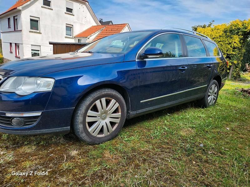 Usata VW Passat 140 CV (102 kW) 2009 Blu Station wagon