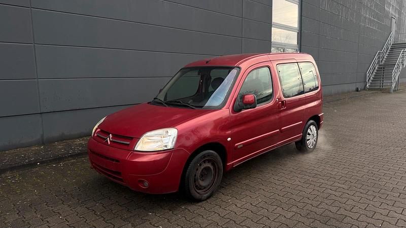 Rot Gebraucht 2005 Citroën Berlingo Van / Kleinbus | 3.000 € - Bild 1/4