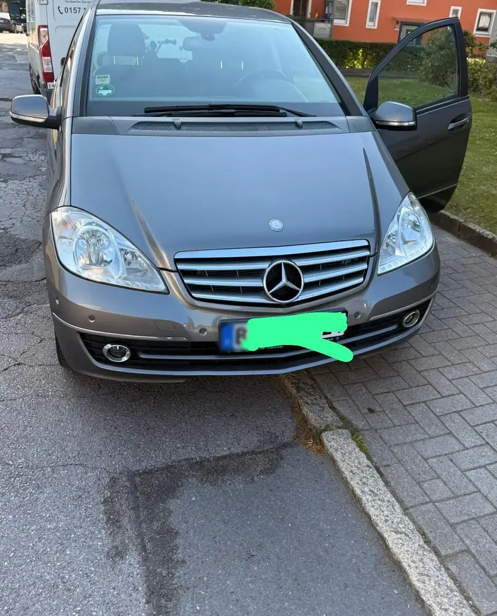 Gebraucht Mercedes A150 95 PS (69 kW) 2009 Grau Kleinwagen