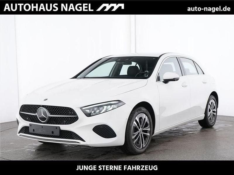 Unilack polarweiß Gebraucht 2024 Mercedes A250 Progressive Limousine | 26.349 € (Superpreis) - Bild 1/4