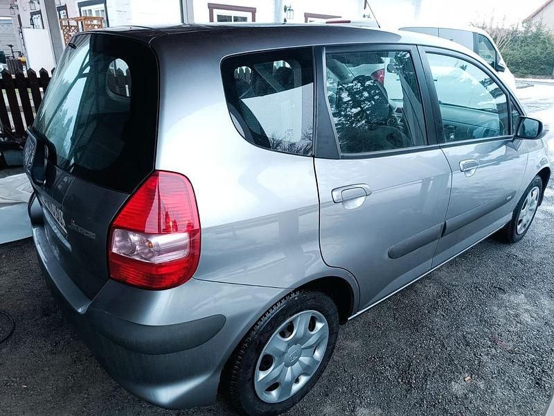 Gebraucht Honda Jazz 83 PS (61 kW) 2007 Silber Kleinwagen