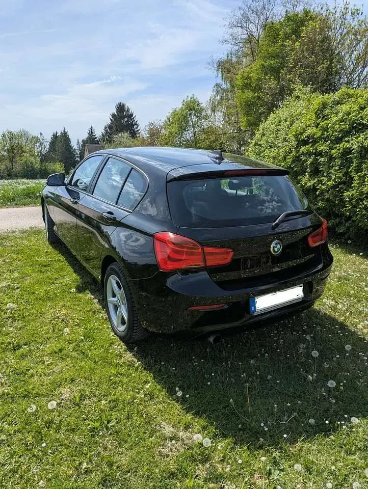 Gebraucht BMW 116 Advantage 109 PS (80 kW) 2017 Schwarz Kleinwagen