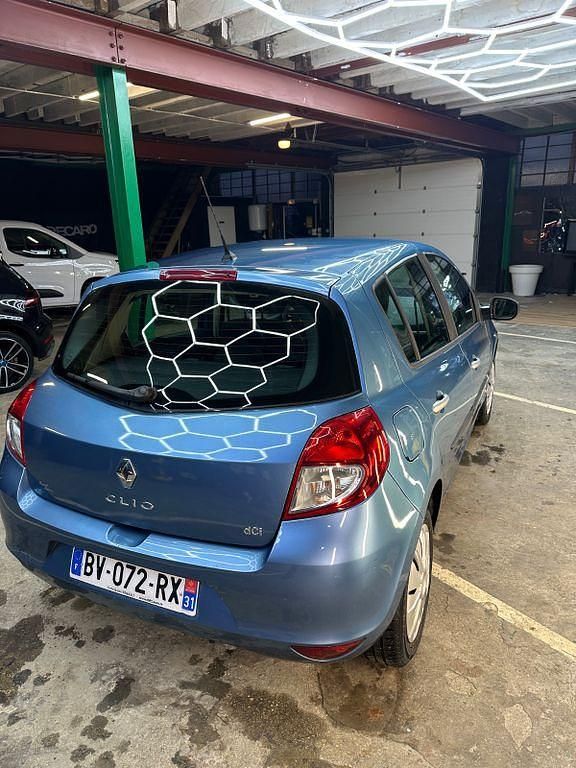 Gebraucht Renault Clio II 90 PS (66 kW) 2011 Blau Limousine
