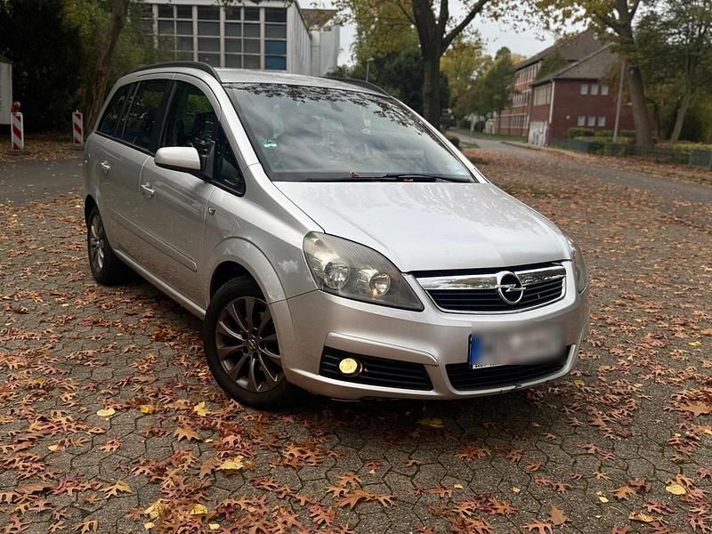 Silber Gebraucht 2006 Opel Zafira Van / Kleinbus | 2.400 € (Fairer Preis) - Bild 1/4
