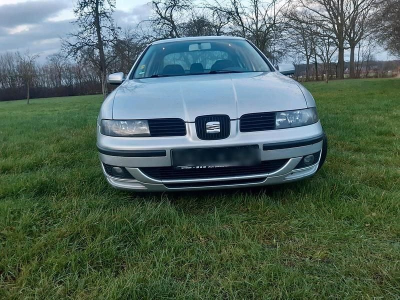 Silber Gebraucht 2004 Seat Toledo Limousine | 1.250 € (Guter Preis) - Bild 1/4