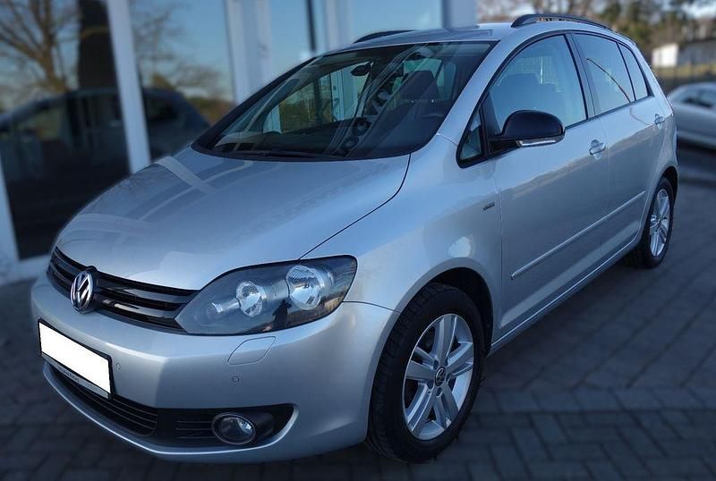 Gebraucht VW Golf VII Match 105 PS (77 kW) 2013 Silber Limousine