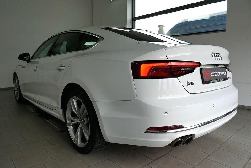 Gebraucht Audi A5 Sportback Design 190 PS (139 kW) 2019 Ibisweiss Kleinwagen