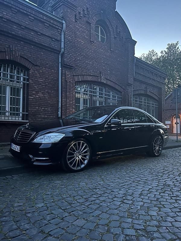 Schwarz Gebraucht 2011 Mercedes S350 AMG Limousine | 13.950 € (Superpreis) - Bild 1/4