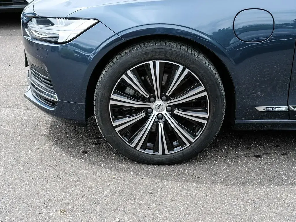 Gebraucht Volvo V90 Plus 398 PS (292 kW) 2023 Blau Kombi