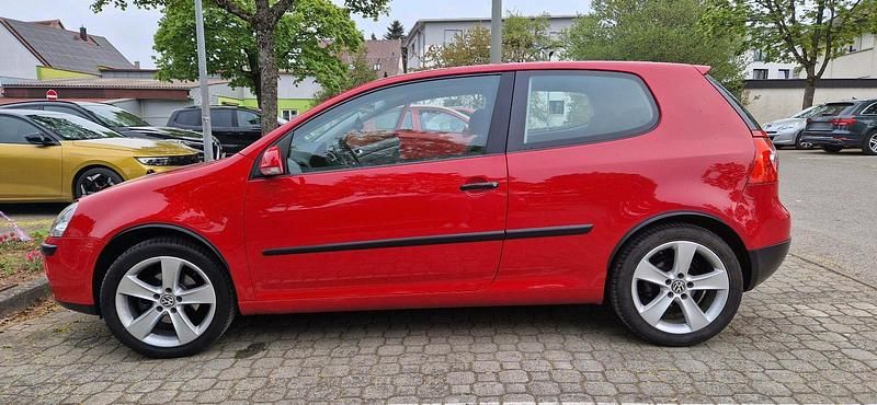 Usata VW Golf 90 CV (66 kW) 2004 Rosso Coupé