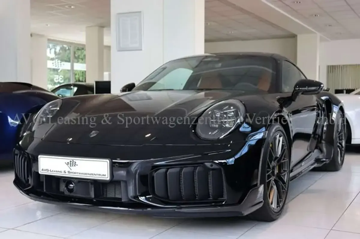 Neu Porsche 992 711 PS (522 kW) 2026 Glanzschwarz Coupé
