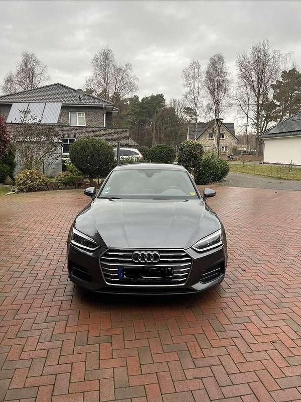 Gebraucht Audi A5 Sport 170 PS (125 kW) 2018 Grau Coupé