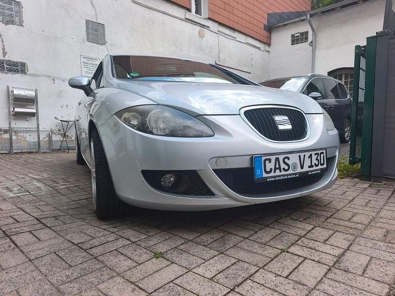 Silber Gebraucht 2008 Seat Leon Sport Limousine | 3.500 € (Guter Preis) - Bild 1/4