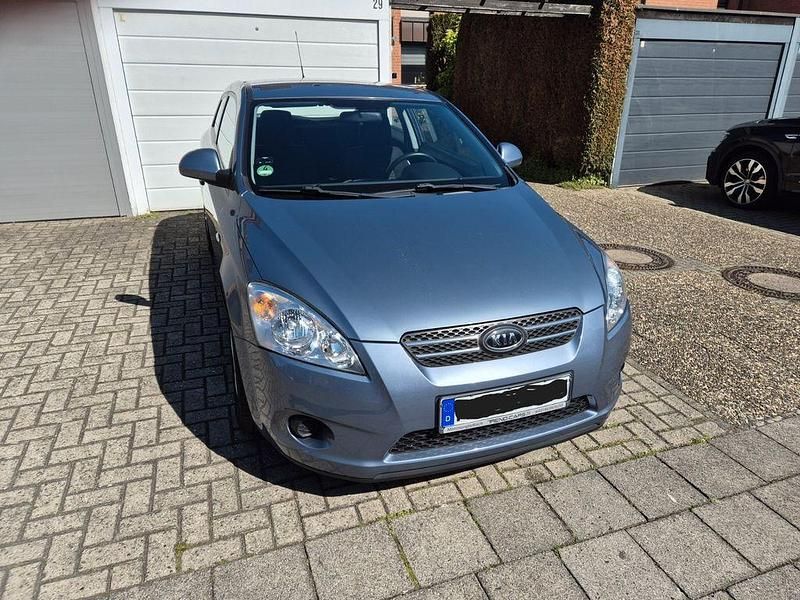 Gebraucht Kia Ceed EX 126 PS (92 kW) 2009 Blau Kleinwagen