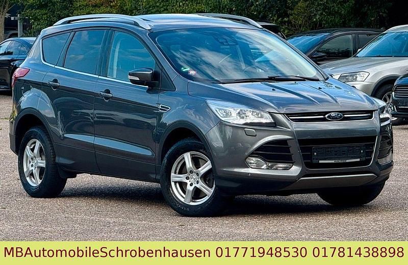 Grau Gebraucht 2013 Ford Kuga Titanium SUV | 12.499 € (Fairer Preis) - Bild 1/3