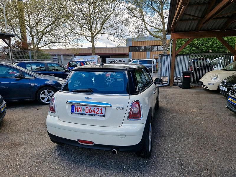 Second-hand Mini ONE 95 CP (69 kW) 2009 Alb Hatchback