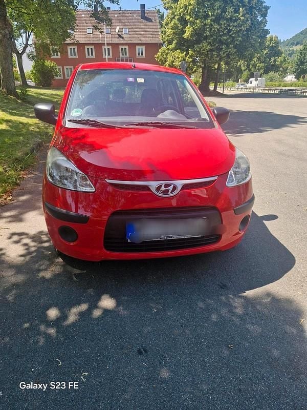 Rot Gebraucht 2011 Hyundai i10 Kleinwagen | 990 € (Superpreis) - Bild 1/4